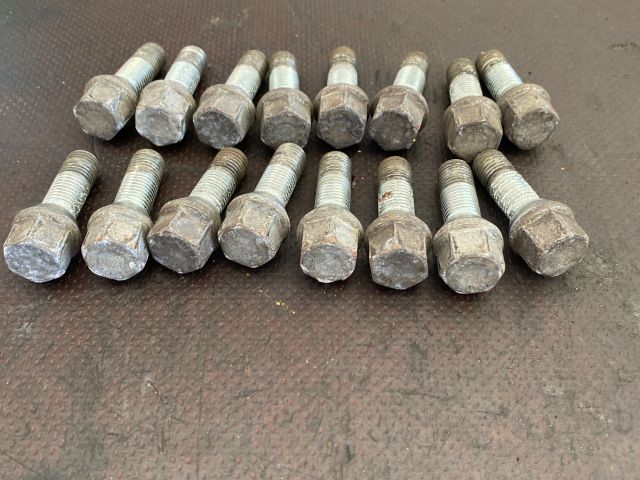 bontott SUZUKI SWIFT IV Kerék Csavar Szett