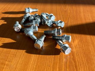 bontott SUZUKI SWIFT IV Kerék Csavar Szett