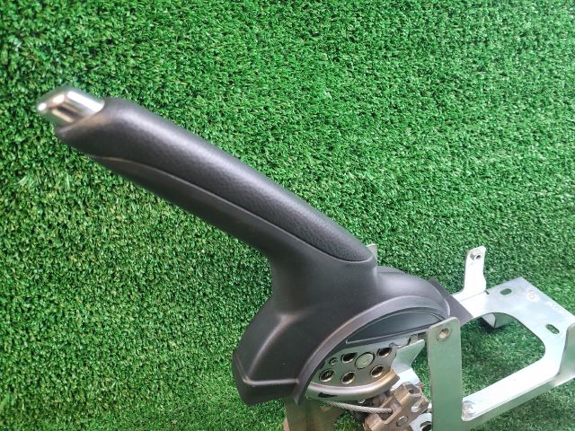 bontott SUZUKI SWIFT IV Kézifék Kar