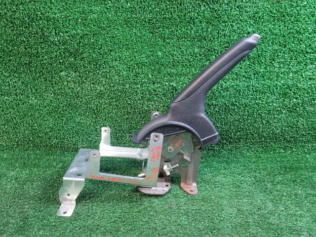 bontott SUZUKI SWIFT IV Kézifék Kar