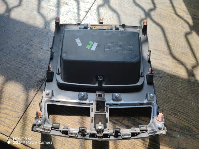 bontott SUZUKI SWIFT IV Középkonzol Keret