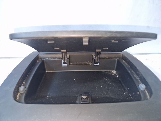 bontott SUZUKI SWIFT IV Középkonzol Keret