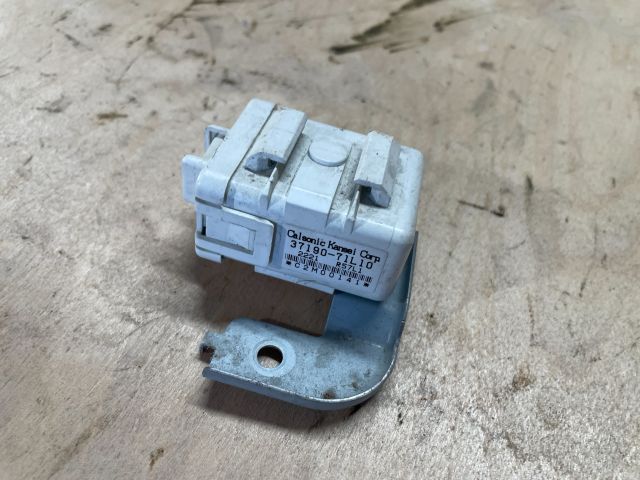 bontott SUZUKI SWIFT IV Központizár Elektronika