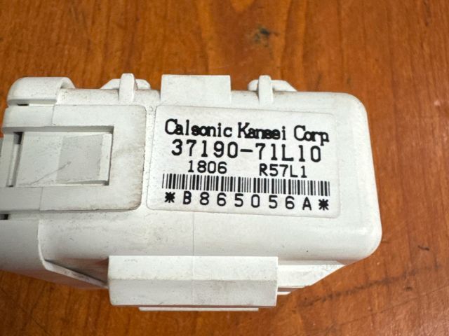 bontott SUZUKI SWIFT IV Központizár Elektronika