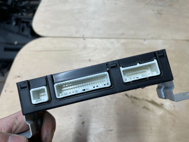 bontott SUZUKI SWIFT IV Központizár Elektronika