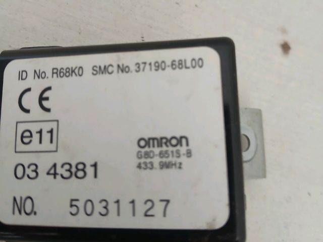 bontott SUZUKI SWIFT IV Kulcs Nélküli Nyitás Jeladó