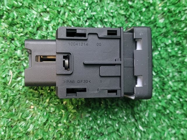 bontott SUZUKI SWIFT IV Menetstabilizátor Kapcsoló