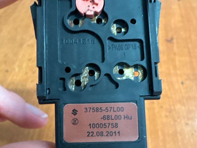 bontott SUZUKI SWIFT IV Menetstabilizátor Kapcsoló