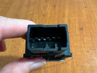 bontott SUZUKI SWIFT IV Menetstabilizátor Kapcsoló