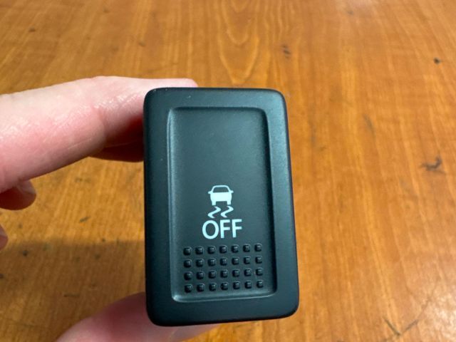 bontott SUZUKI SWIFT IV Menetstabilizátor Kapcsoló