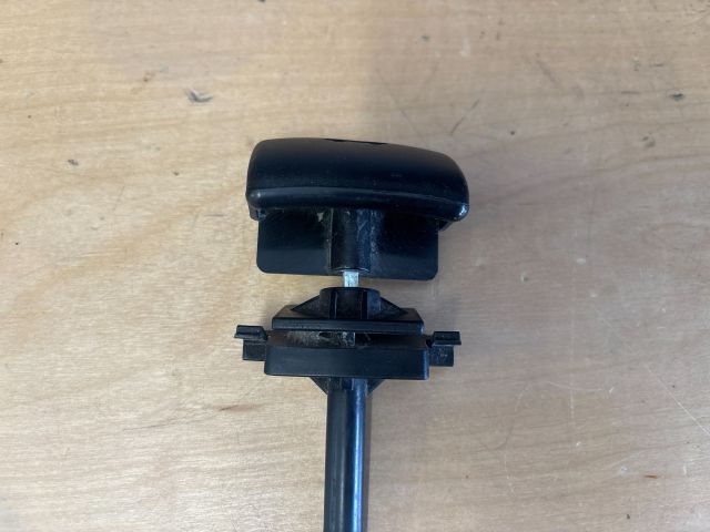 bontott SUZUKI SWIFT IV Motorháztető Nyitó Bowden