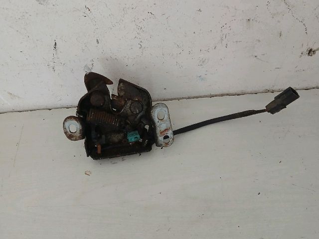 bontott SUZUKI SWIFT IV Motorháztető Zárszerkezet