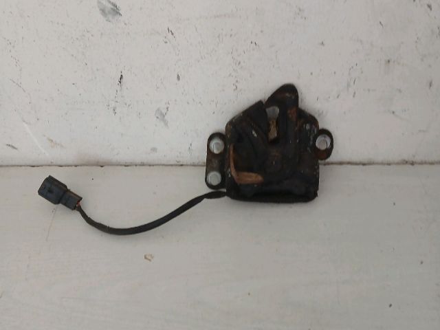 bontott SUZUKI SWIFT IV Motorháztető Zárszerkezet