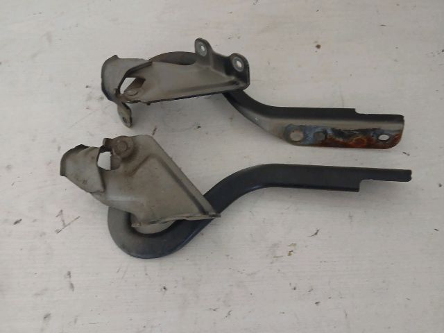 bontott SUZUKI SWIFT IV Motorháztető Zsanér Pár