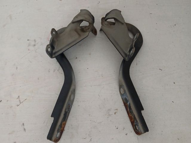 bontott SUZUKI SWIFT IV Motorháztető Zsanér Pár