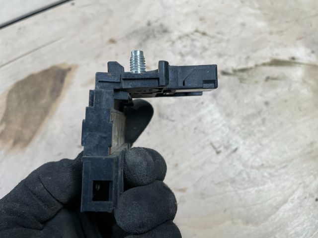 bontott SUZUKI SWIFT IV Pozitív Kábel Elosztó