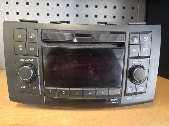 bontott SUZUKI SWIFT IV Rádió / CD