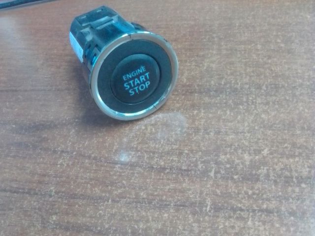 bontott SUZUKI SWIFT IV Start / Stop Indító Gomb