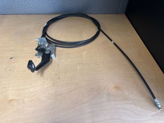 bontott SUZUKI SWIFT IV Tankajtó Nyitó Bowden