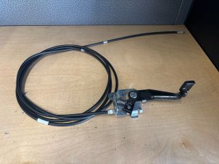 bontott SUZUKI SWIFT IV Tankajtó Nyitó Bowden