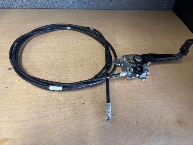 bontott SUZUKI SWIFT IV Tankajtó Nyitó Bowden