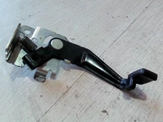 bontott SUZUKI SWIFT IV Tankajtó Nyitó Kar / Gomb