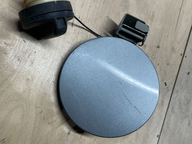 bontott SUZUKI SWIFT IV Tankajtó