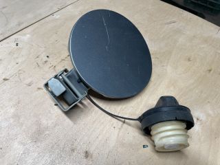 bontott SUZUKI SWIFT IV Tankajtó