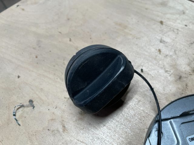 bontott SUZUKI SWIFT IV Tankajtó