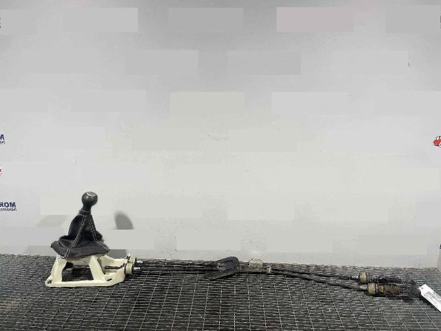 bontott SUZUKI SWIFT IV Váltógomb