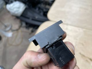 bontott SUZUKI SWIFT IV Vészvillogó Kapcsoló