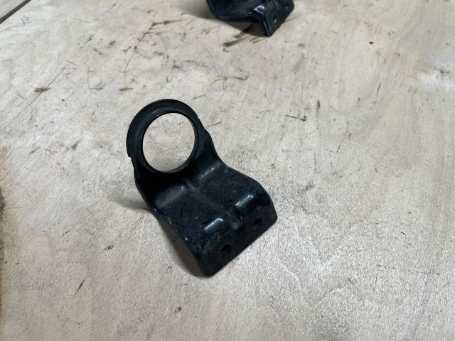 bontott SUZUKI SWIFT IV Vízhűtő Radiátor Tartó