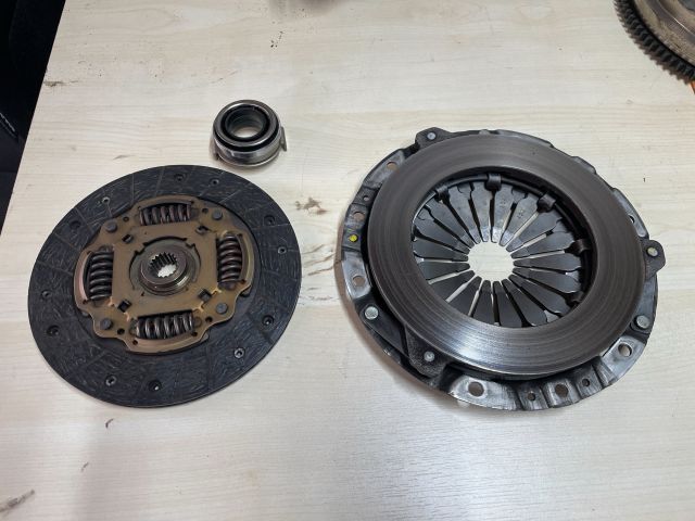 bontott SUZUKI SWIFT V Kuplung Szett (Szerkezet, Tárcsa)