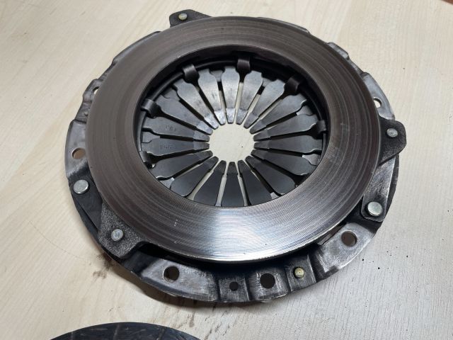 bontott SUZUKI SWIFT V Kuplung Szett (Szerkezet, Tárcsa)