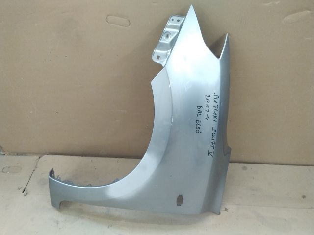 bontott SUZUKI SWIFT V Bal első Sárvédő