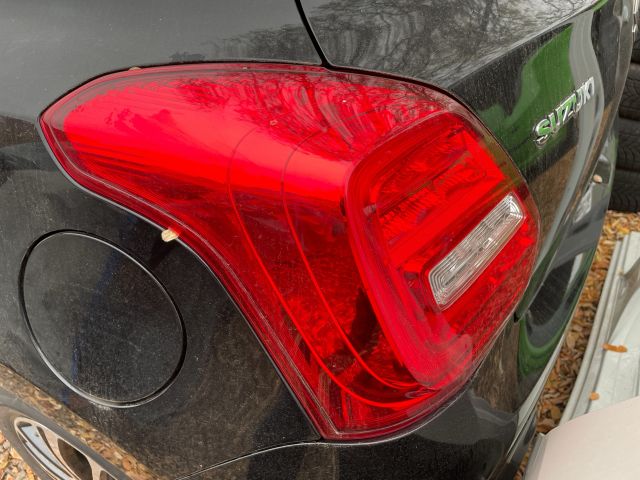 bontott SUZUKI SWIFT V Bal Külső Hátsó Lámpa