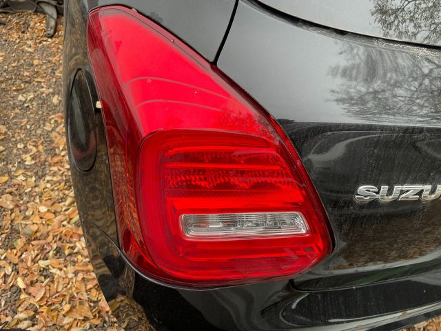 bontott SUZUKI SWIFT V Bal Külső Hátsó Lámpa