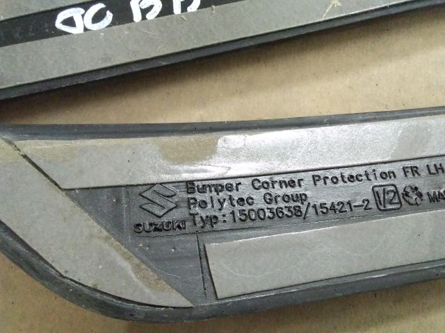 bontott SUZUKI SWIFT V Első Lökhárító Díszléc
