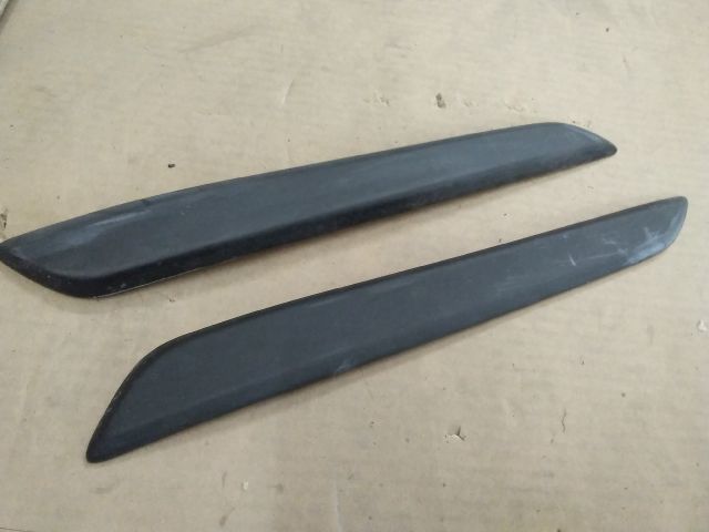 bontott SUZUKI SWIFT V Első Lökhárító Díszléc