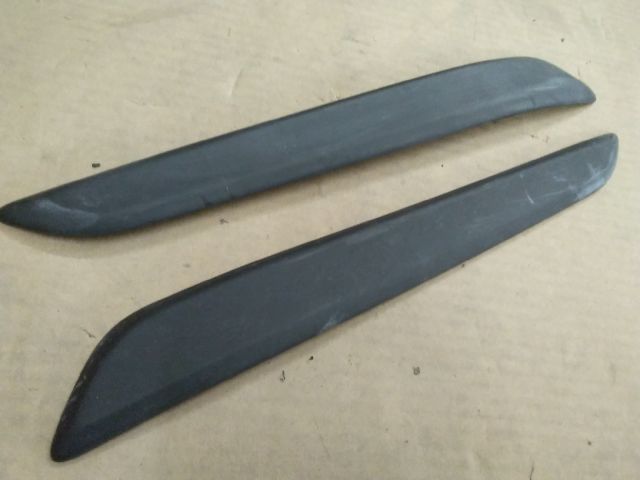 bontott SUZUKI SWIFT V Első Lökhárító Díszléc