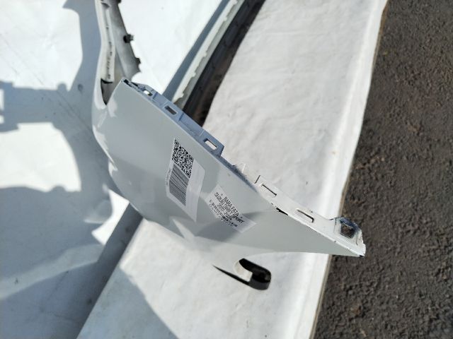 bontott SUZUKI SWIFT V Első Lökhárító (Üresen)