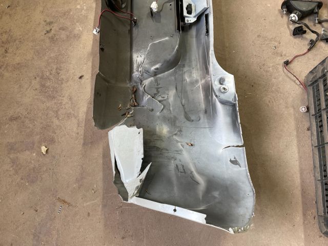 bontott SUZUKI SWIFT V Hátsó Lökhárító (Üresen)