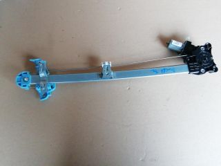 bontott SUZUKI SWIFT V Jobb első Ablakemelő Szerkezet (Elektromos)