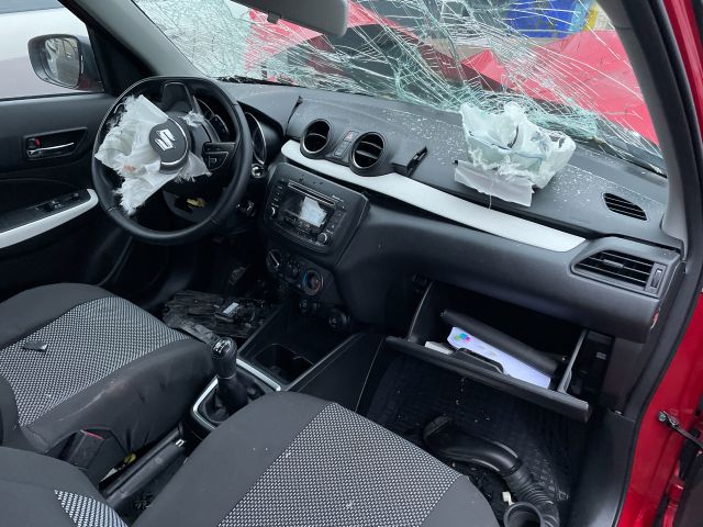 bontott SUZUKI SWIFT V Jobb első Ajtó Kárpit