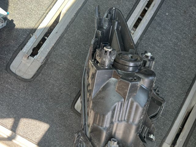 bontott SUZUKI SWIFT V Jobb első Lámpabúra