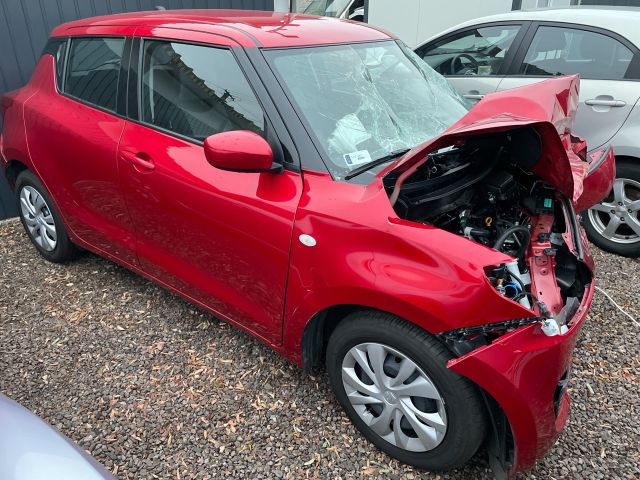 bontott SUZUKI SWIFT V Jobb hátsó Ablak