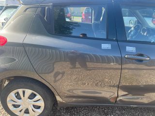 bontott SUZUKI SWIFT V Jobb hátsó Ajtó (Üres lemez)
