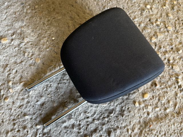 bontott SUZUKI SWIFT V Jobb hátsó Fejtámla