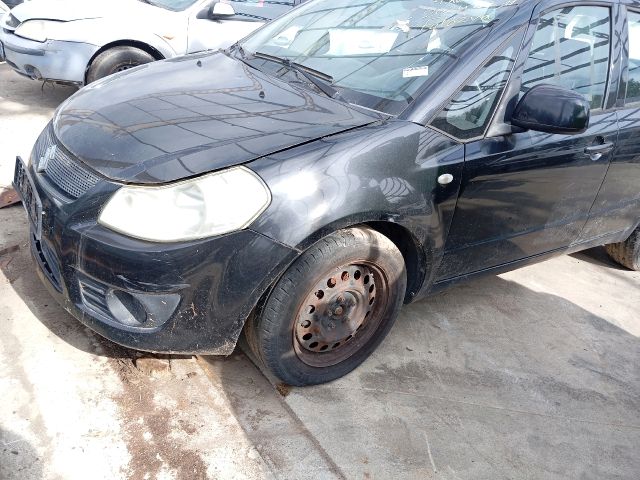 bontott SUZUKI SX4 Bal első Csonkállvány Kerékaggyal