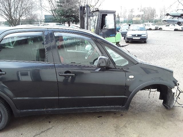 bontott SUZUKI SX4 Bal első Rugó